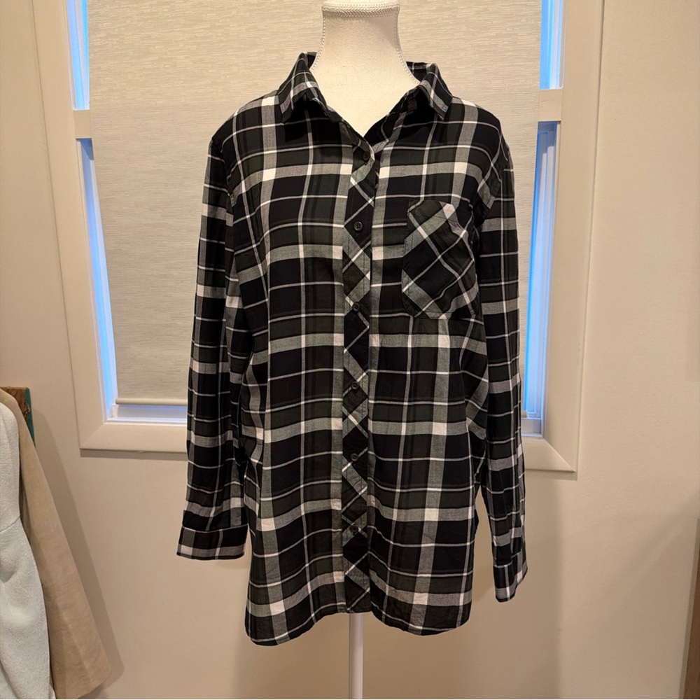 Athleta Plaid Button Up Shirt Medium NWOT Black Gray Green